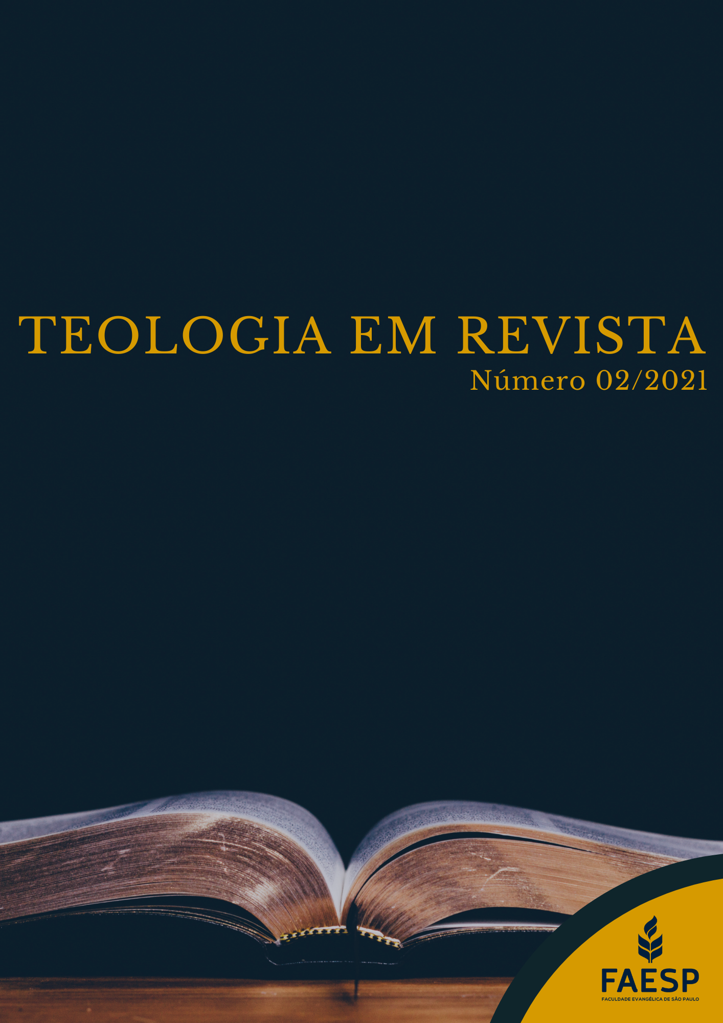 Esta é uma capa, azul marinho com letras douradas e uma bíblia aberta de fundo. Essa é a Teologia em Revista.
